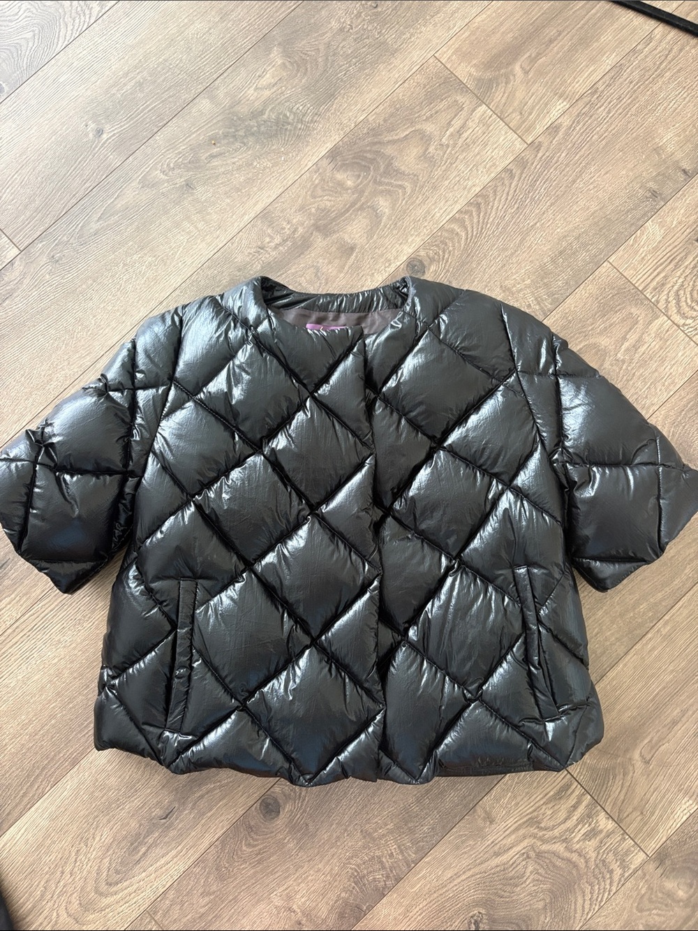 Short Quilted Puffer Jacket - Black